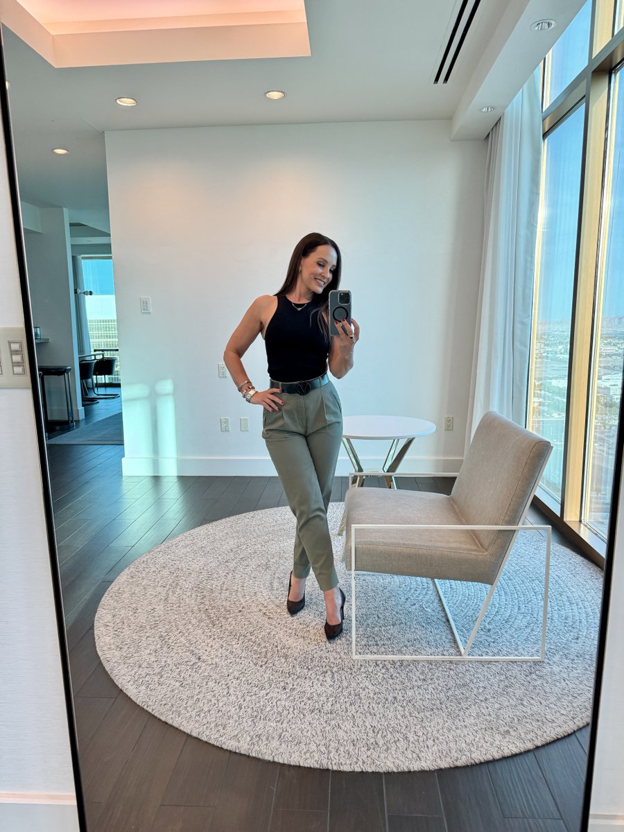 Lisa Ann tweet media