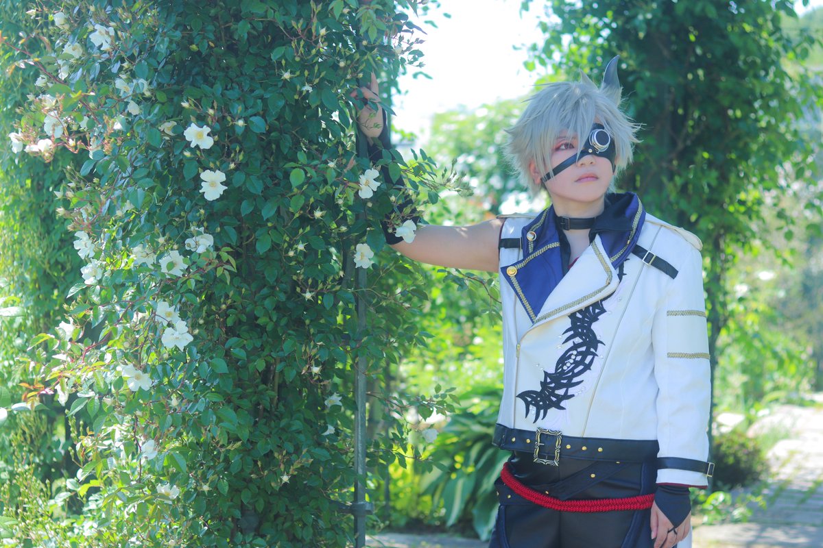 keit0n_n's tweet photo. "Cosplay / 刀剣乱舞 "
 ⚠︎.5衣装　🌸影

　　　鬼丸国綱
　
・･･･━━━━━━━━━━･･･・
photo:あきの @akno721xx https://t.co/CzHN0pNDwh
