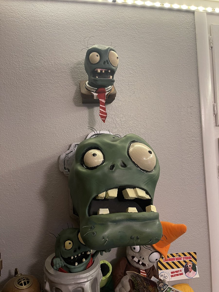 Wattre855's tweet photo. Another zombie sculpture yay https://t.co/2v9rFeCGZK