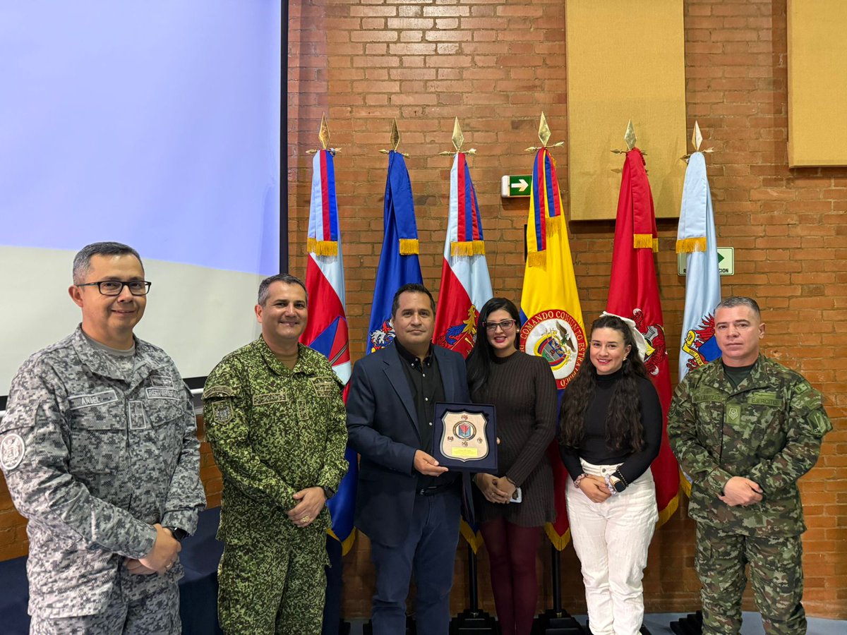 CCOET Comando Conjunto Estratégico de Transición tweet media