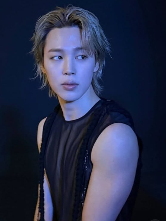 Estherjimin tweet media