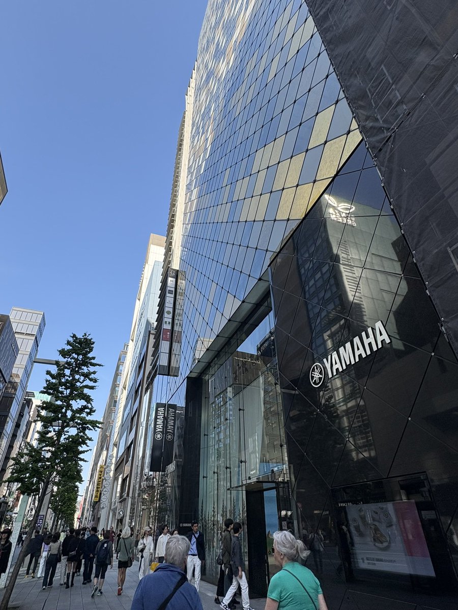 IlluminartPhil's tweet photo. 芸術監督・指揮　#西本智実　
【#こころの四季】　

会場付近には、銀座最大の屋上庭園やフードエリア、オープンスペースを持つ「GINZA  SIX」をはじめ、老舗の「資生堂パーラー」や「銀座木村」等もあり、本公演と併せ、当日は〝銀座で特別なひととき”  を💫

⬇️ご案内と🎫
https://t.co/NlDbS0eKce https://t.co/pIn1t9OY8W