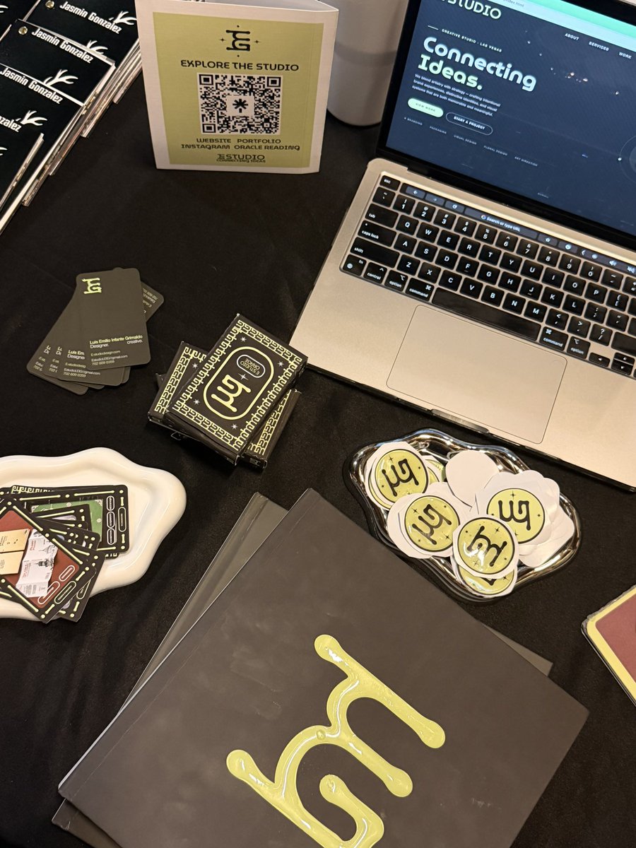 luis555e's tweet photo. Had my graphic design portfolio show yesterday!!! 

You can get a free oracle reading ony website if you want !! 

https://t.co/WdJPn9GQou https://t.co/raQrOSBj2J