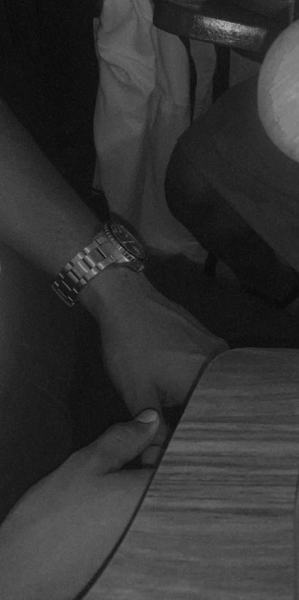 hanlly6 tweet media