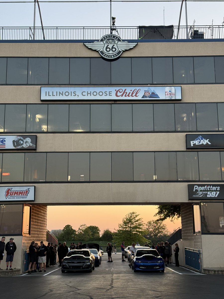 nhrafss's tweet photo. The sun sets on day one of qualifying with ✌️ more shots tomorrow at the #Route66Nats. #NHRAFSS

👀 Current Top 5:

J. Dietsch 7.644 at 179.30 mph
J. Allegrucci 7.666 at 179.33 mph
S. Libersher  7.689 at 176.95 mph
L. Hartman  7.694 at 178.85 mph
A. Anderson  7.708 at 177.74 mph https://t.co/PdAzzaHsN3