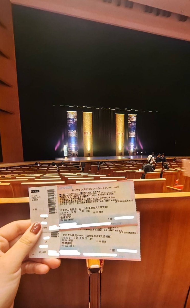 OzFmdtz's tweet photo. M-1ツアーin山形
大人気で超満員！いつも東洋館とかリトルシアターだと人いないのに慣れてるせいか気持ち遠いような笑
センチネル•TCクラクション目的だったけどイチゴもやっぱり面白い！
#センチネル 
#TCクラクション 
#イチゴ 
#ミカボ 
#ひつじねいり 
#カナメストーン https://t.co/oqLbrefSIC