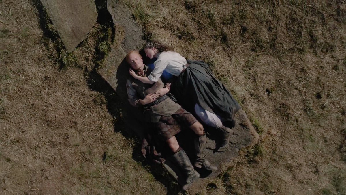 🏁🍸💋🕯️ tweet media