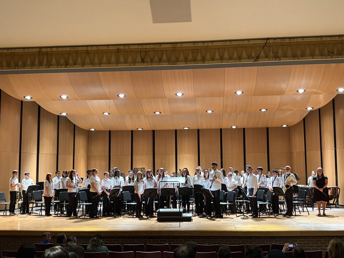North Ridgeville Bands tweet media