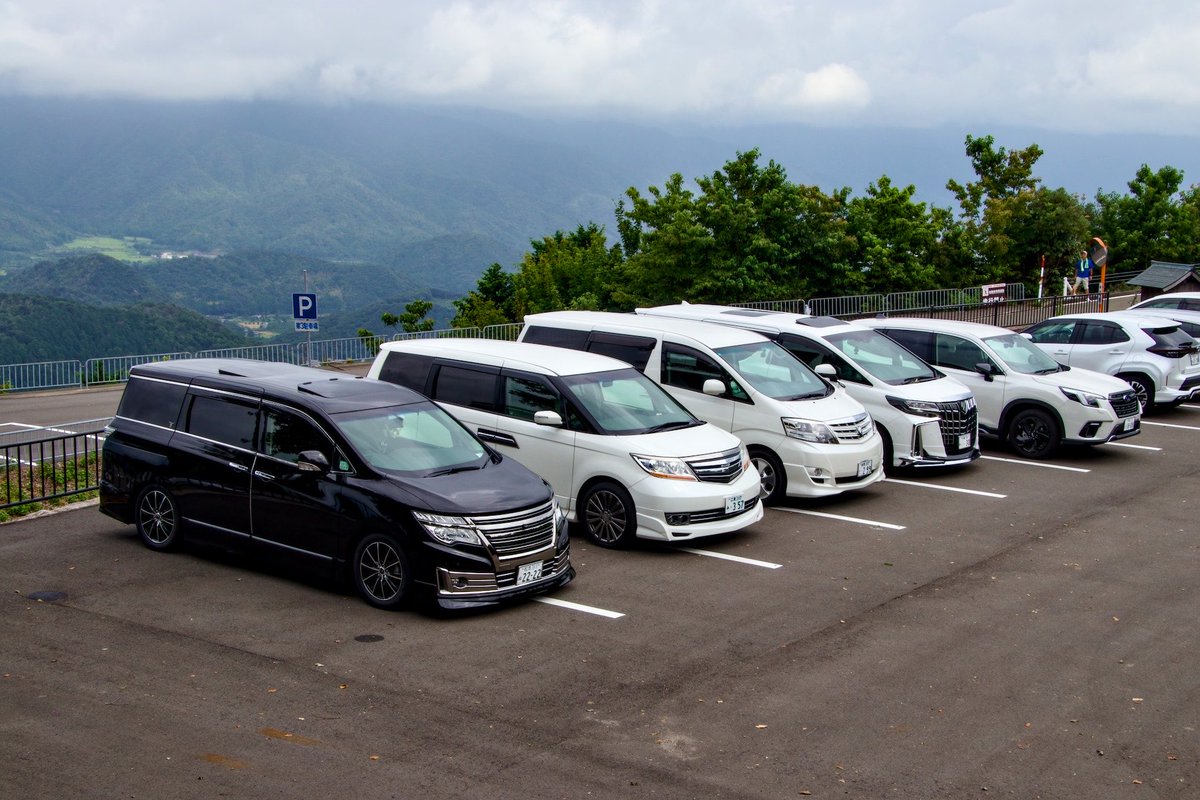 MyabaMatchbox's tweet photo. 3.5 V6ミニバンブームが身内で始まって最初の愛車が簡単に決まった時のやつ笑 https://t.co/sCI8AWNAHt