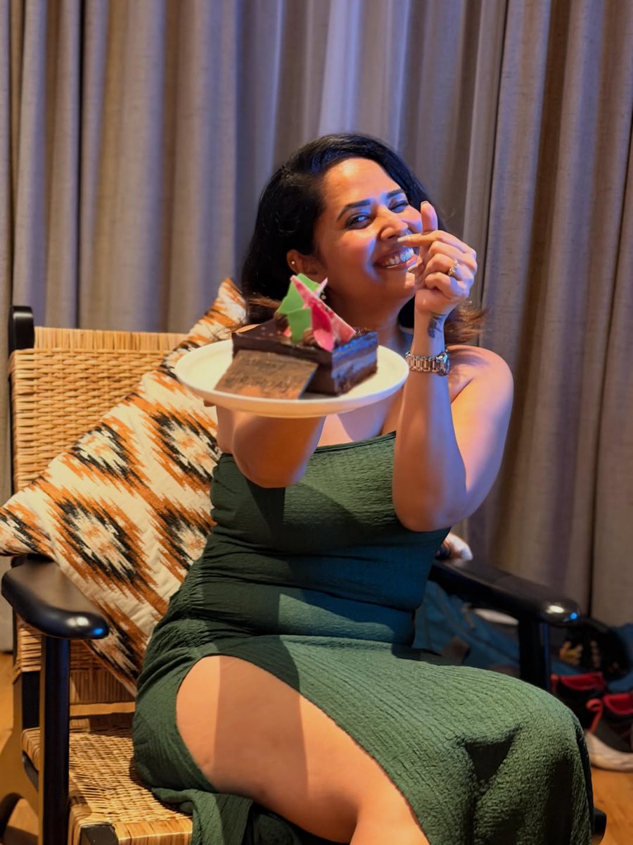 ckxgo's tweet photo. Quality stuff
#AnasuyaBharadwaj https://t.co/18uN6sBZeU