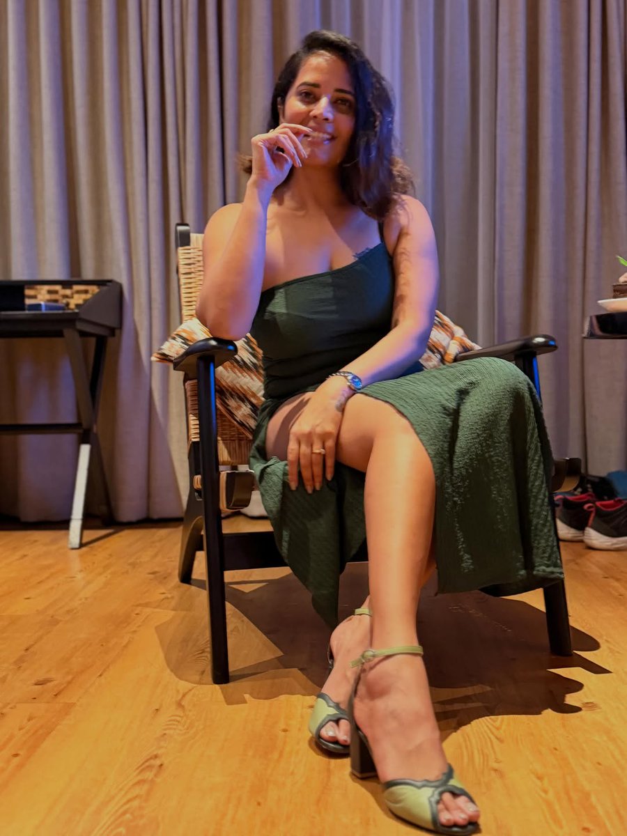 ckxgo's tweet photo. Quality stuff
#AnasuyaBharadwaj https://t.co/18uN6sBZeU