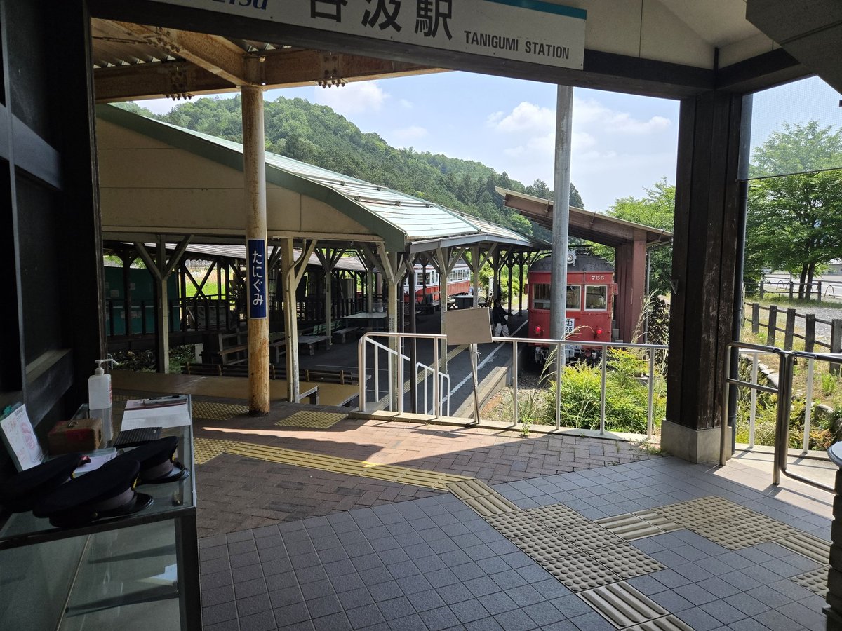 本日谷汲駅臨時営業しております。 また、明日は毎月第3日曜日の定例