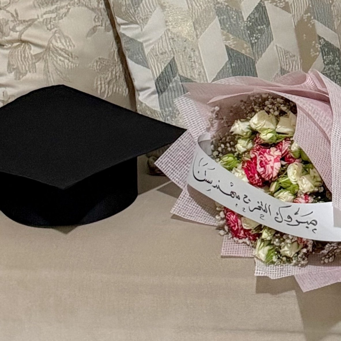 axitii's tweet photo. عشوائيات خريجة ✨🎓. https://t.co/8N0txwt4e5