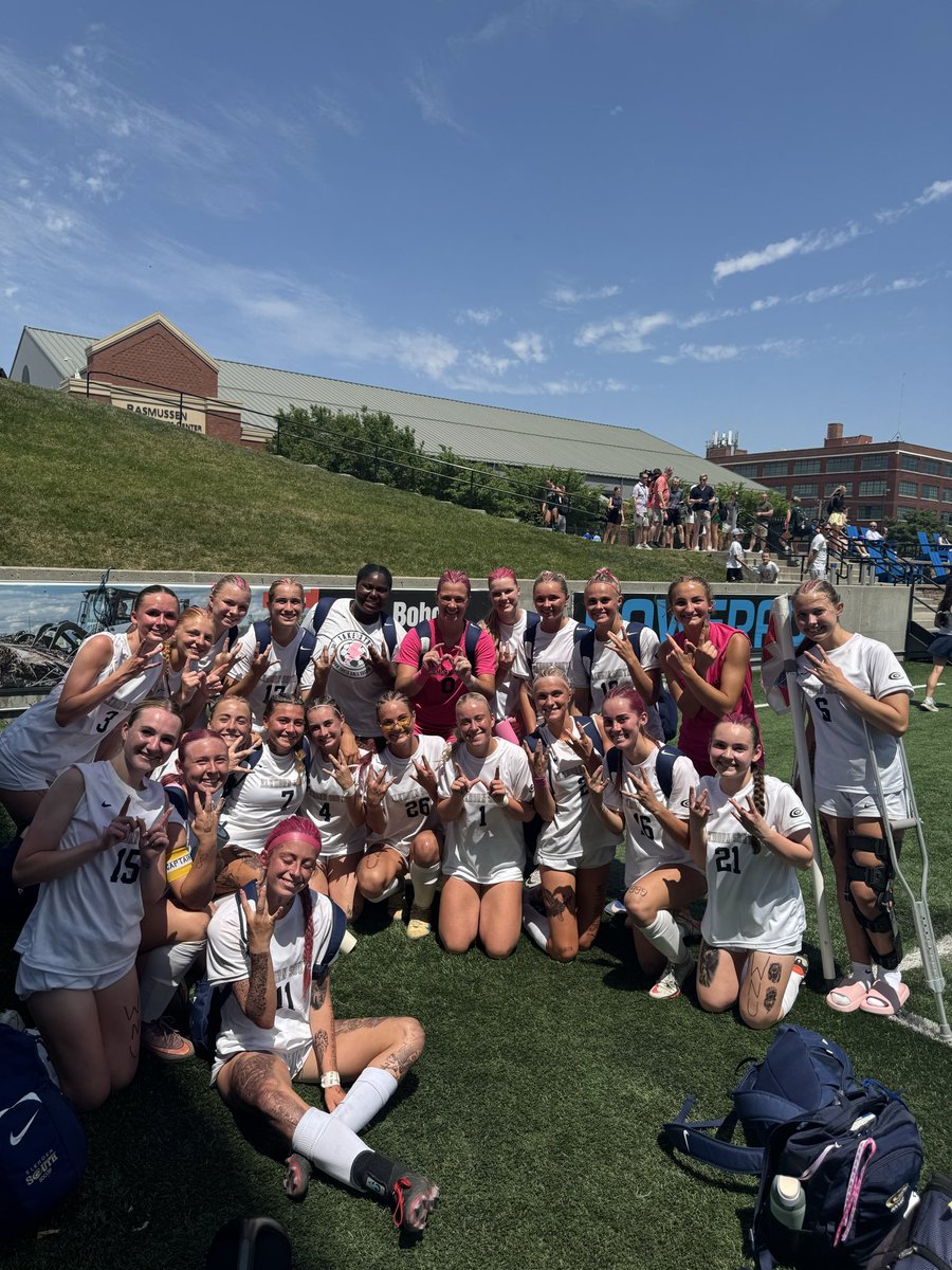 ESgirlssoccer's tweet photo. THIS TEAM 🔥🔥🔥

State championship bound after beating undefeated LSW! 

Sonderman ⚽️
Thompson 🤝

👏 Our back line and GK - Marsh, Meier, Rothe, Grace, Key, and Brumbaugh, secure the shutout ❌

🌟Player of the Match🌟
        Ellie Sonderman

State Championship MONDAY! 🏆 https://t.co/nvxW4d3xw3