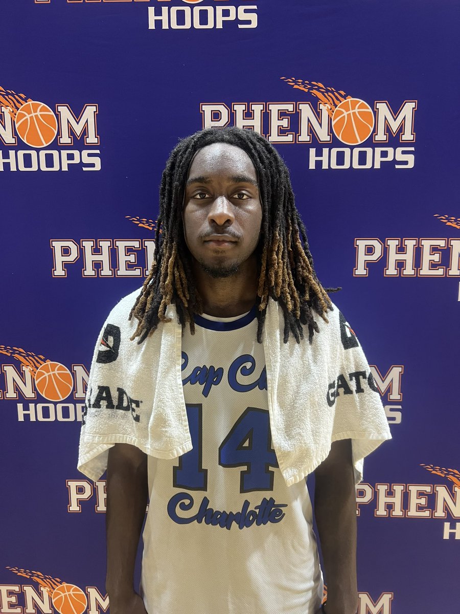 capcity_CLT's tweet photo. #PhenomRockHillLive 

MVPs: 
Graham Davis 17 Points
Micah Huffman 15 Points 
Ian Tomlinson 13 Points 

@PhenomExposure @Phenom_Hoops @Coach_Rick57 @POBScout https://t.co/AgHwKNtpB9