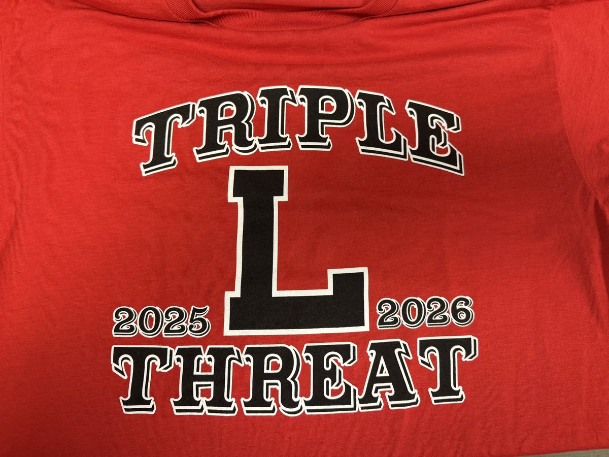 Karsen_j20's tweet photo. Honored to be recognized as a 3-sport athlete at Logansport High School. Grateful for every teammate, coach, friend, and family member who supported me through all the early mornings, late nights, and long weekends. Proud to represent my school and community every season. ❤️🖤 #TripleLThreat #StudentAthlete @FootballBerries @Berry_Hoops @Berry_Athletics