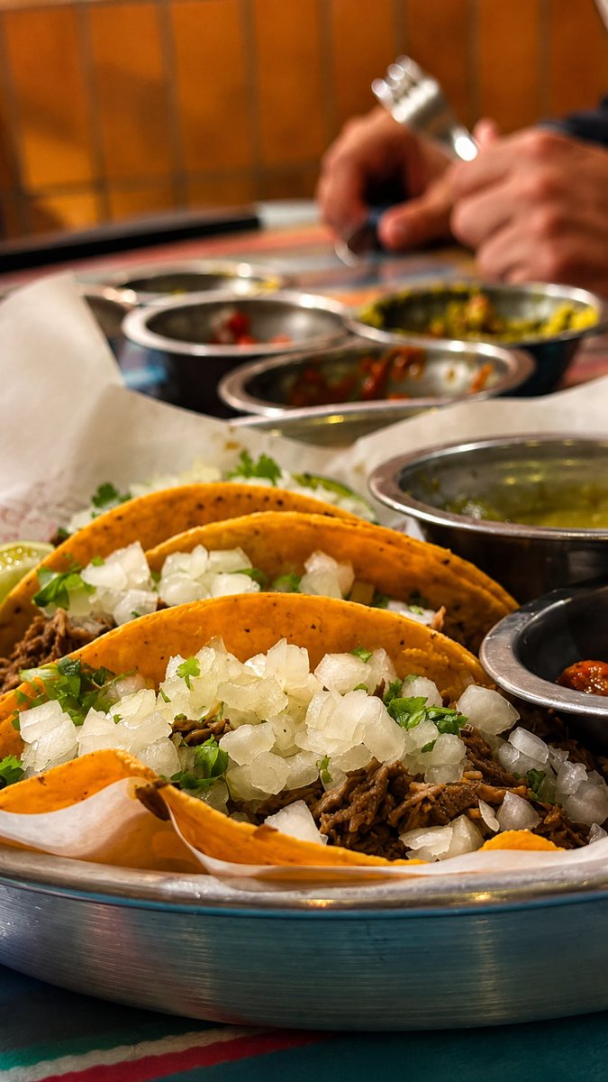 Taqueromuxo's tweet photo. Feliz día a todas las mamis!
Hoy las mamis que van a festejar a Taquero tienen un trago de cortesía
📍Sebastián Gaboto y Alejandro Ravizza (Lambaré)
📱0986-829142
🗺️🔎Google Maps: *Taquero Muxo*
🇲🇽🌶️🇲🇽🌶️🇲🇽🌶️🇲🇽🌶️
#ComidaMexicana #taco #Paraguay https://t.co/IZOwIDVKHx