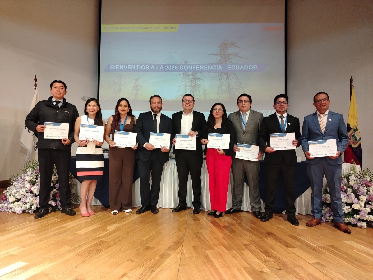 RevistaEnergiaE's tweet photo. 🏆Miembros del Comité Editorial de @RevistaEnergiaE  reciben un reconocimiento por parte del Dr. Diego Echeverría, Editor en Jefe de la Revista Técnica “energía”.
#2026ConferenciaEcuador #ElNuevoEcuador
#IIGE #EPN #UPS #ESPOL #CENACE #MAE #UCE https://t.co/GKYx8rKwvH