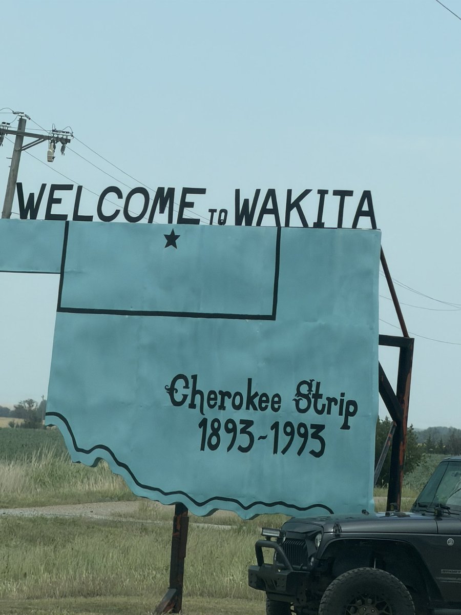 1WXRoderick's tweet photo. Hello Wakita!!! #wakita #oklahoma #twister https://t.co/vHSd5sGb6c