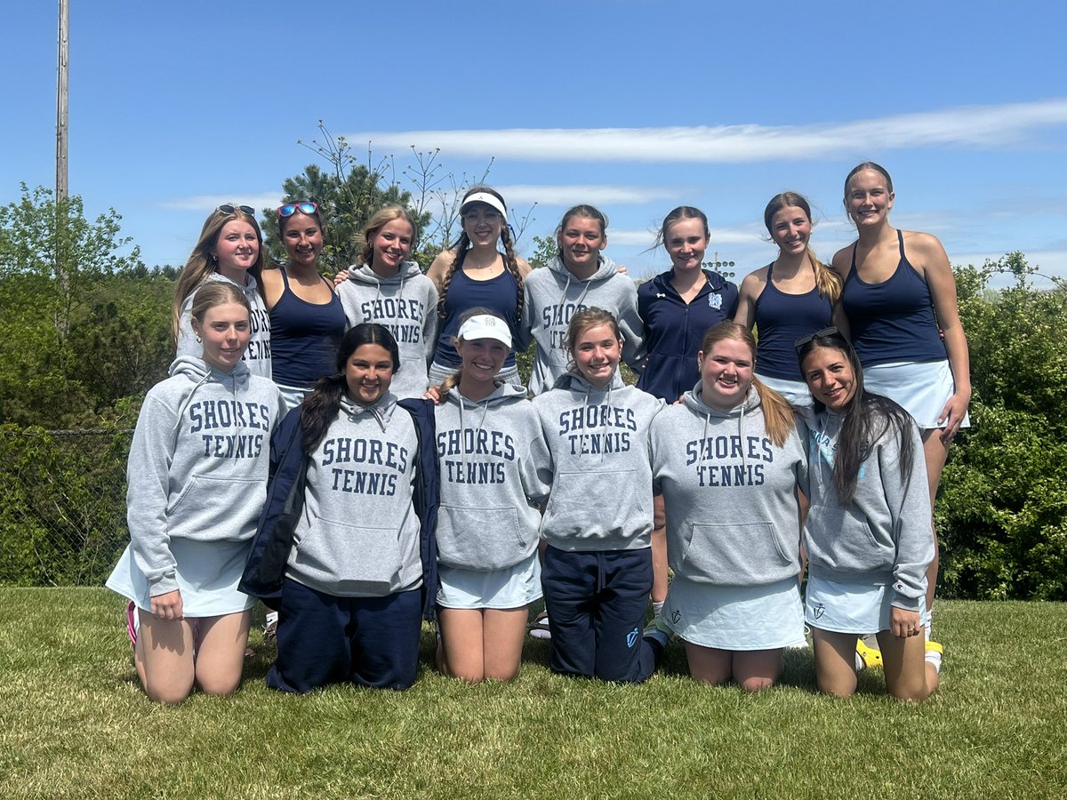 MShoresTennis's tweet photo. Heading to the State Tournament. 19 points at Regionals today!  Great job ladies. @ShoresAthletics https://t.co/aNfLAlOD5D