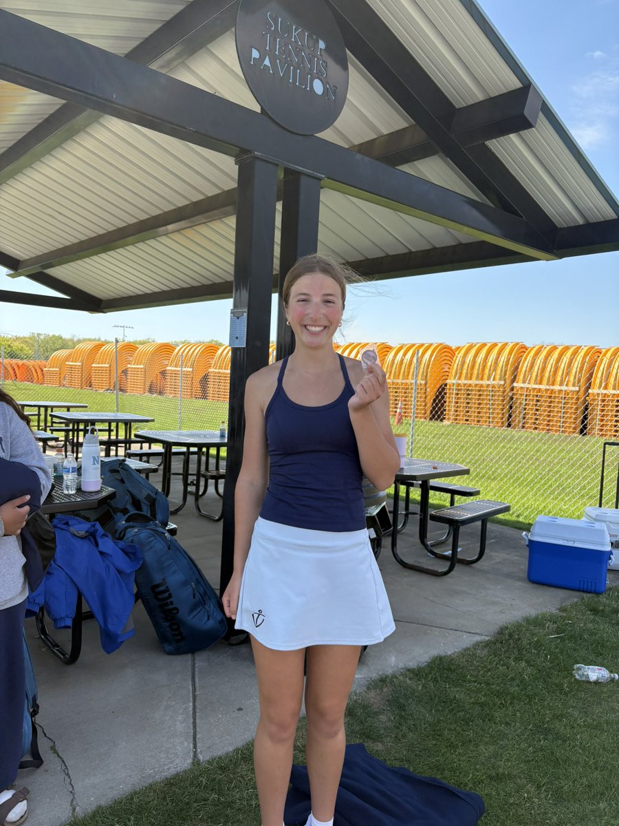 MShoresTennis's tweet photo. Heading to the State Tournament. 19 points at Regionals today!  Great job ladies. @ShoresAthletics https://t.co/aNfLAlOD5D