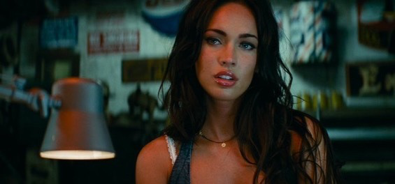 TheCinesthetic's tweet photo. Megan Fox in Transformers: Revenge of the Fallen (2009) https://t.co/9ZID2IfUm5