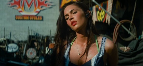 TheCinesthetic's tweet photo. Megan Fox in Transformers: Revenge of the Fallen (2009) https://t.co/9ZID2IfUm5
