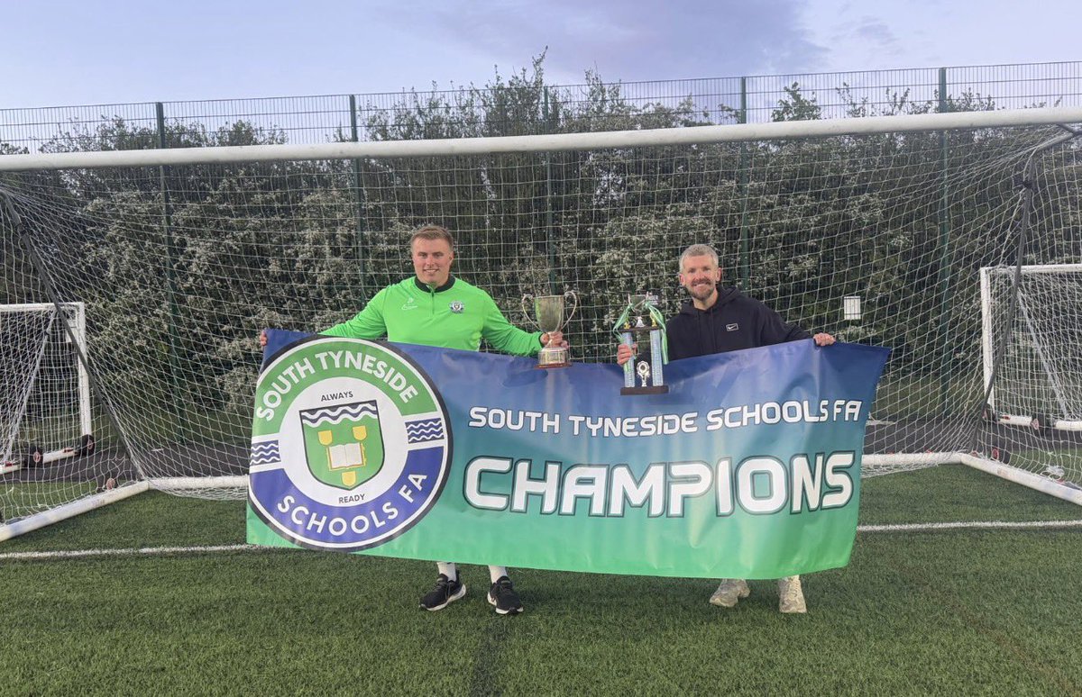 DavidLynch's tweet photo. 1st year coaching South Tyneside Boys U14s District side ⚽️ 
No silverware in 15 years 👀 
League Champions 
League Cup winners 
Unbeaten all season in league
Most goals scored
Least goals conceded 

Decent season. Boys have been simply outstanding 🟢⚪️🟢 https://t.co/SL5D4945hx