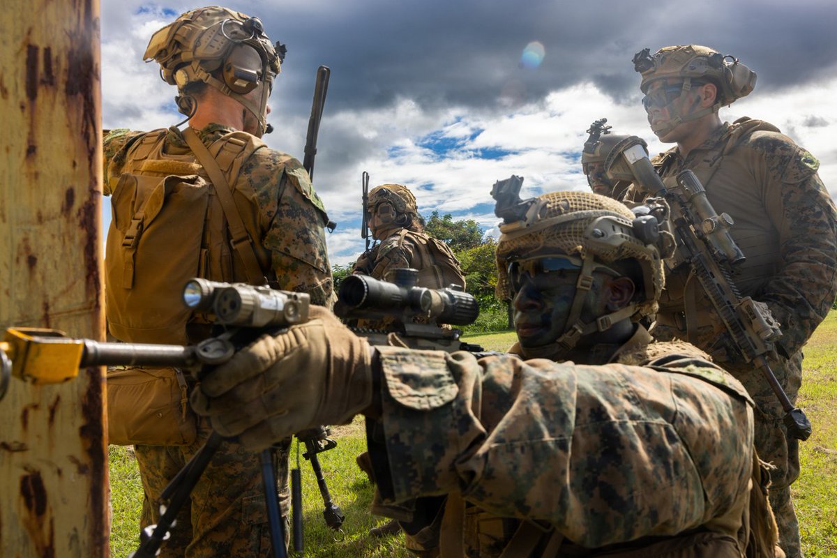 USPACOM's tweet photo. U.S. Marines with the Marine Rotational Force – Darwin, conduct a seizure of key terrain as part of Exercise Tagata Toa in Farino, New Caledonia.

Exercise Tagata Toa 26 is a high-intensity, regimental-level, combined arms exercise hosted by the French Armed Forces in New Caledonia meant to enhance interoperability and strengthen relationships between nations operating in the South Pacific.

📍New Caledonia
📸 Sgt. Kyle Chan

#IndoPacific #USMarines #MRF-D #TagataToa #Lethality