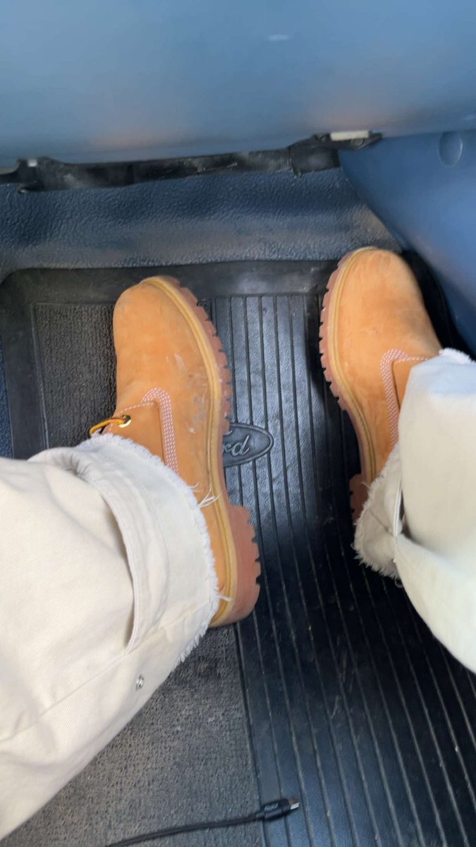 Master_Nick00's tweet photo. Whos Worshipping my Tims ? https://t.co/3StIOVZlfr
