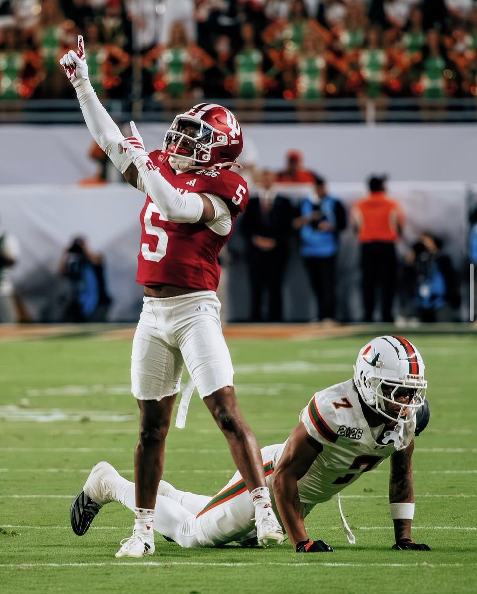 Ronald Moore 3⭐️OL/DL tweet media