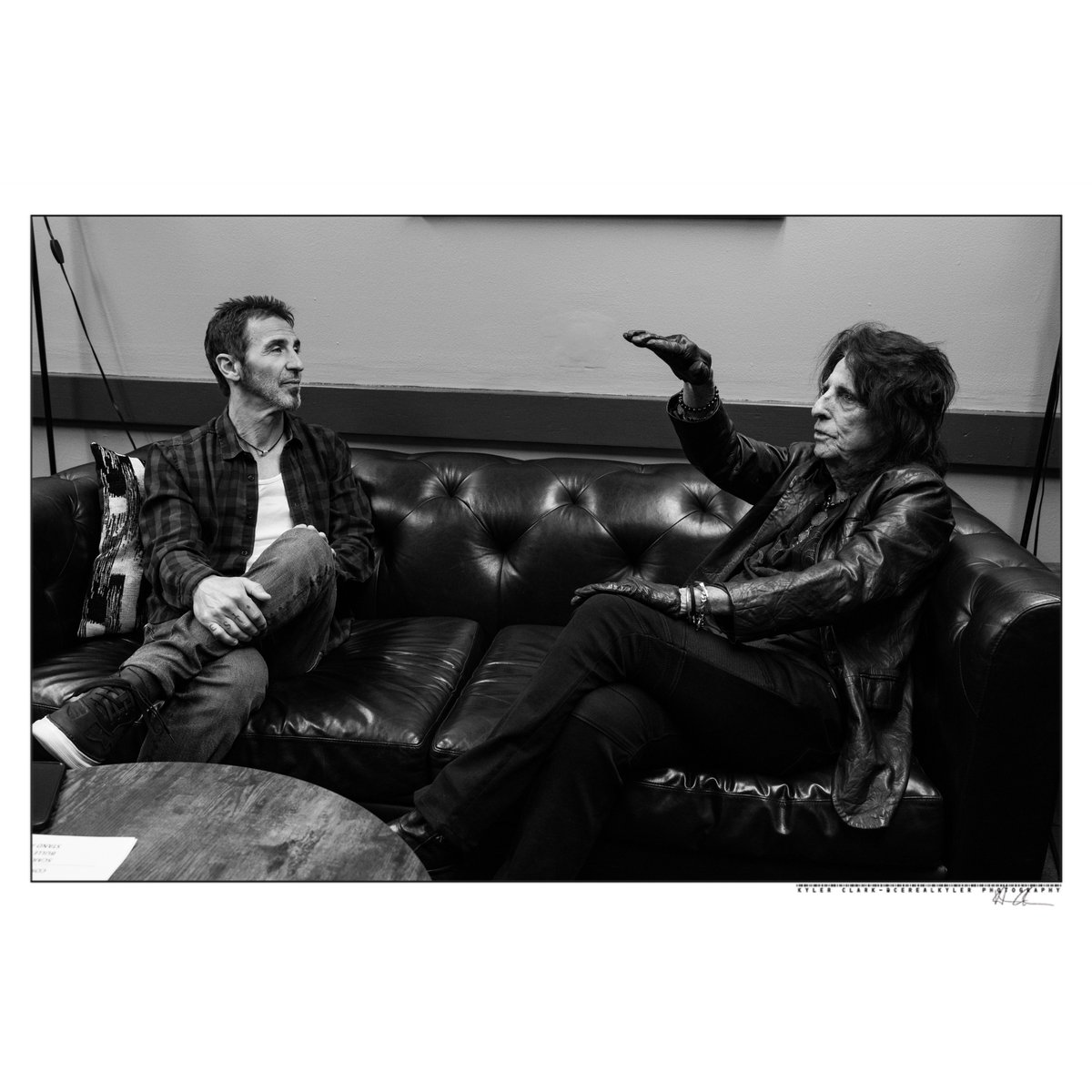 godsmack's tweet photo. Great time catching up with @alicecooper at @933WMMR #MMRBQ! 🤘🎤⛳️🎶
📷 @CerealKyler 

#Godsmack #AliceCooper #SullyErna #BTS https://t.co/l9xvzOLRPS