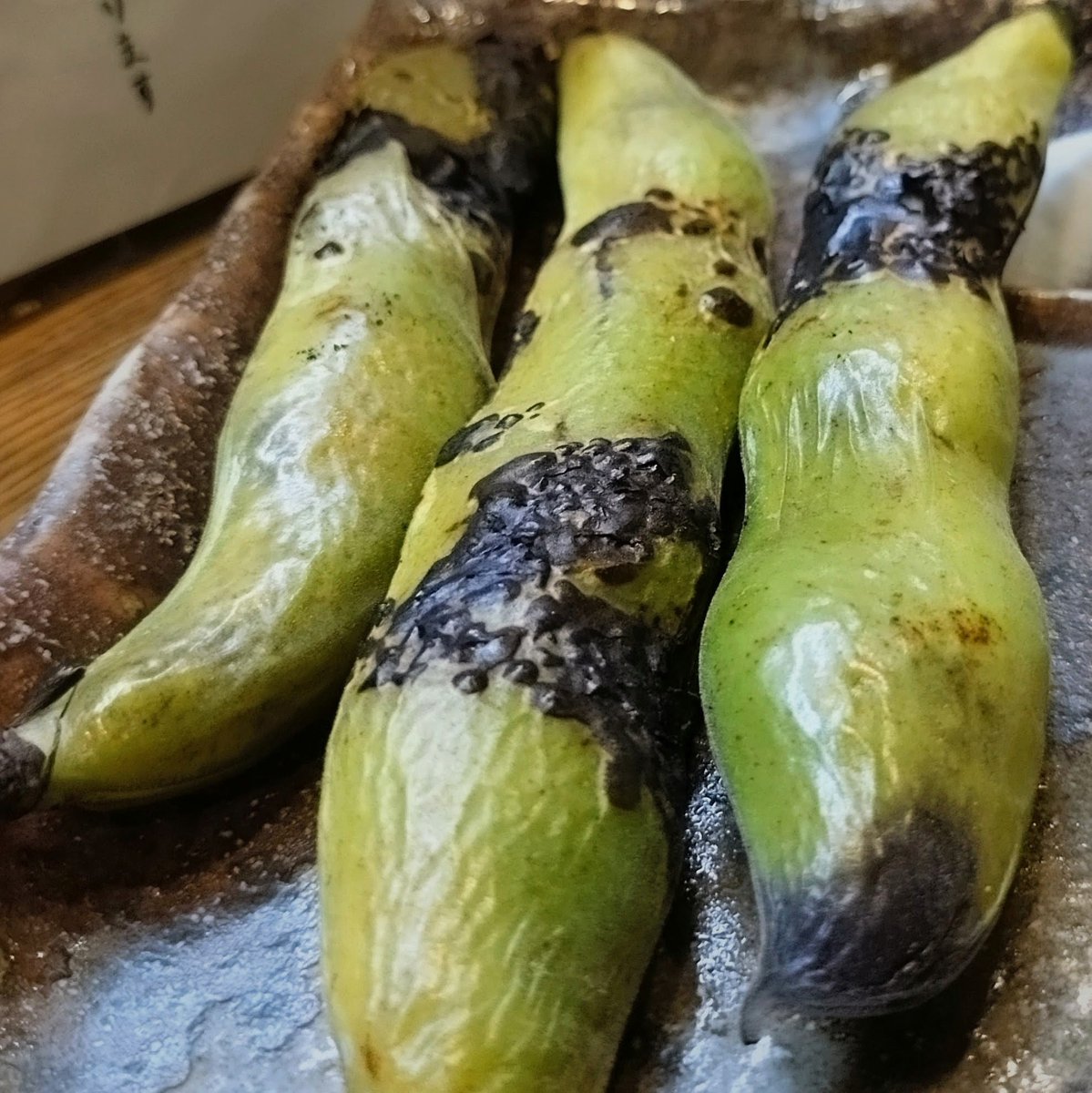 Hideki918's tweet photo. こりゃ美味い
しごとのはなし 上の空😋
#そら豆の上もの
#阿倍野
#十枡
#とおます
#機関車トーマス飾ってた https://t.co/UFM9ouCX69