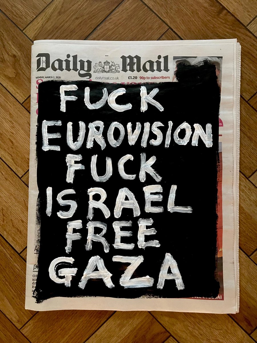 chunkymark's tweet photo. Artwork on newspaper https://t.co/Hk3WJYyQV2 https://t.co/0yJr3ypPOn