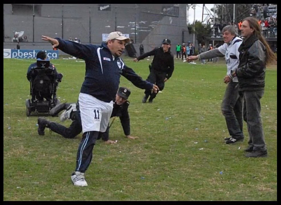 Out Of Context Quilmes tweet media