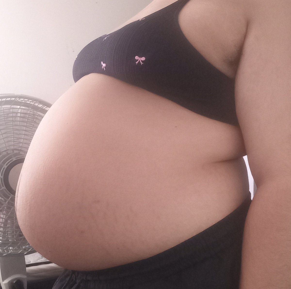 ciel's alt for irl fat posts 🔞 tweet media