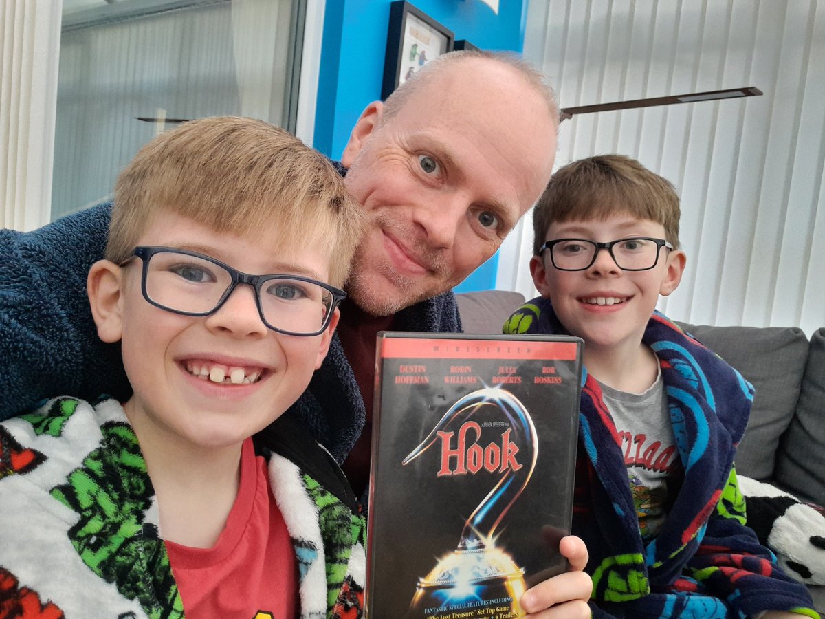 FilmNightFriday's tweet photo. Hook 
15/5/26
Review Score: 8/10 https://t.co/qzT8gwiVib