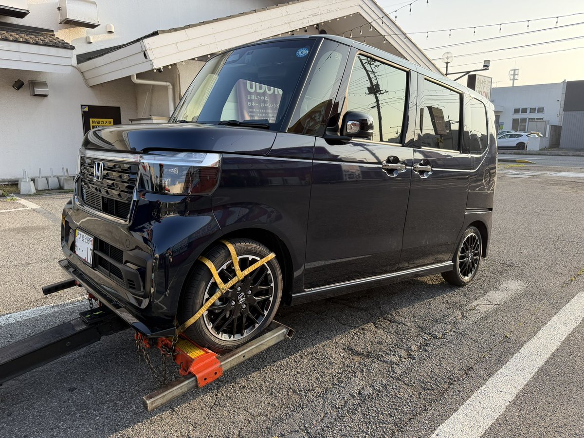 あきやまた tweet media