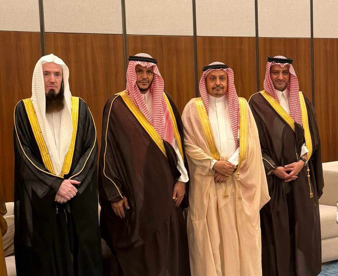 Alasaker_Family's tweet photo. احتفل بن العم عبدالله بن محمد بن عبدالرحمن العساكر بزواج ( كريمته ) إلى الشاب فيصل بن عبدالرحمن السالم بحضور عددكبير من أ صحاب  المعالي و الفضيلة والأقارب والمحبين وقدقوبل الجميع بحفاوة كبيرة من المحتفي واخوانه لمن حضر الحفل، ودعى الله الجميع لهما بالتوفيق والذرية الصالحة . https://t.co/5jDtk9jXd9