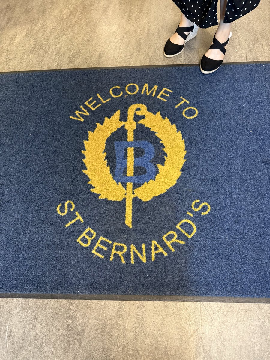 Concharms1's tweet photo. Increíble acogida en St Bernard School. Hemos observado todos los cursos de P1 a P7, obteniendo una visión completa y enriquecedora del sistema educativo y de la vida escolar. Una experiencia dinámica, inspiradora y muy enriquecedora. @CFPIdiomas 
#Observa_Comunica
@eTwinning_CyL https://t.co/nIinxJ096r