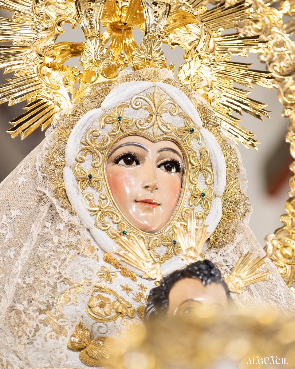 aalguacil98's tweet photo. ¡DESPIERTA, ALCALÁ! ¡HOY SALE LA REINA DEL CIELO! https://t.co/nABxA60wog