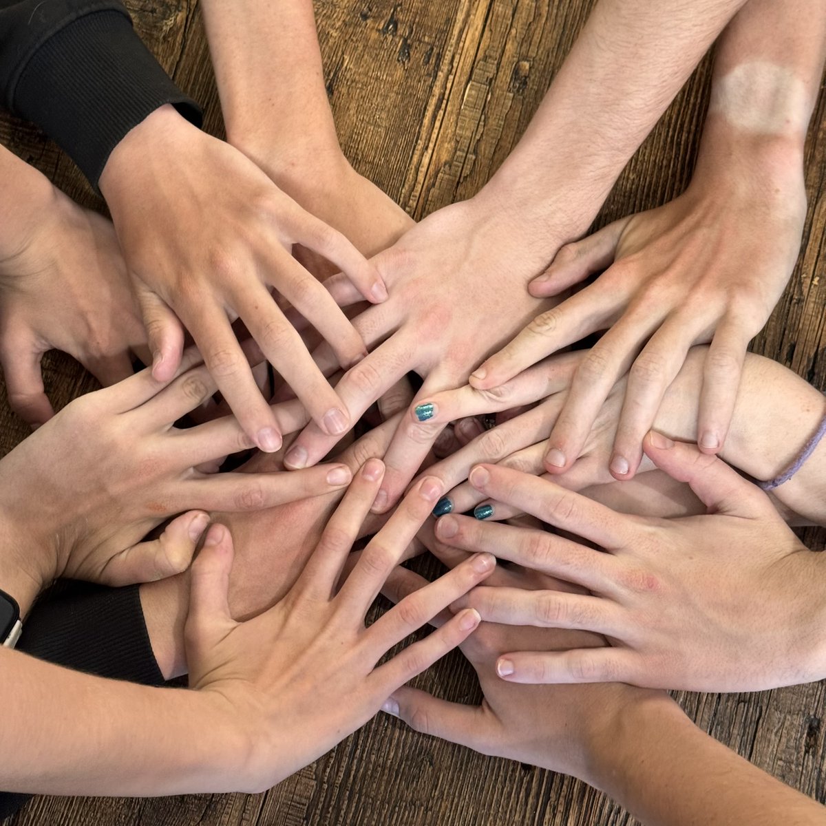 genabessire's tweet photo. Squeaking in my favorite May picture just in time!
I LOVE these hands! They gave me my favorite job in the whole world: Mom. 🩷💙💙💙🩷🩷
#MomLife #FavoriteJob #MotherhoodMoments #FamilyBlessings #TheseAreTheDays #GratefulMom #FaithAndFamily #RaisingKids #BlessedMama #MomHeart https://t.co/dKj4NfOhBo