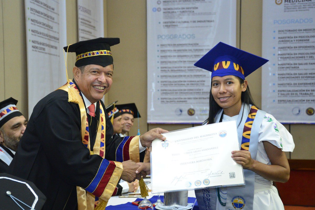 Unimagdalena's tweet photo. 🎓✨ La Facultad de Ingeniería entregó hoy a la sociedad 187 nuevos profesionales que convierten sus sueños en propósito y su conocimiento en oportunidades para transformar el territorio.

#GradosUM https://t.co/DcCvZ14stC
