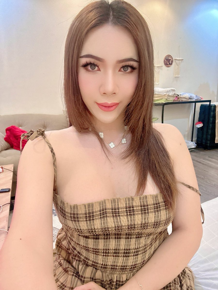 meizdc's tweet photo. #ladyboy_saudi  
#ladyboy_riyadh
#ladyboy_both_in_Riyadh https://t.co/YNtt4sMznc