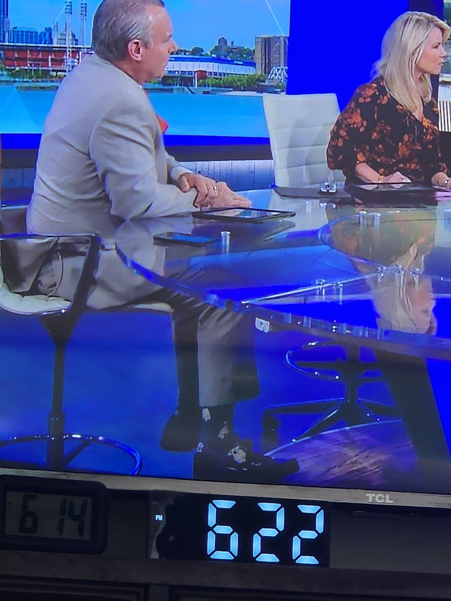OwsleyJr's tweet photo. Mike I love the look even Kevin looks good @MikeDardisWLWT did you know I started the sock trend you're wearing two  decades ago when I was at Dinos Jeff Ruby used to make fun of me for my socks. https://t.co/piHsc1meE9