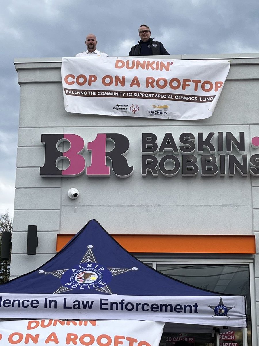 AlsipPD's tweet photo. Alsipians, thank you! 🙌

Because of your generosity, you helped raise $6,000 for @SpecialOlympics  Illinois at this year's Cop on the Rooftop! Whether you stopped by @dunkindonuts on 127th or Cicero or donated online, every dollar made a difference. 💙🏅 https://t.co/aatY3uA0sB