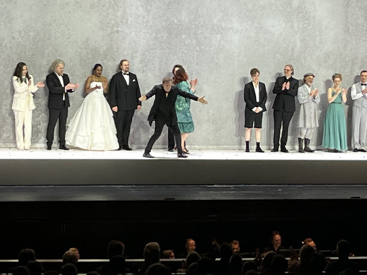 KarlHurb's tweet photo. #MatthewWild’s #LeNozzeDiFigaro @Operaen sharp direction brilliantly spotlights intense generational conflicts, matched by incredible energy from young ensemble, weaving #Mozart’s own real-life grief over losing a child into the Almavivas' story. @NardusWilliams🔝expressing grief https://t.co/tUAKjW0Bnm