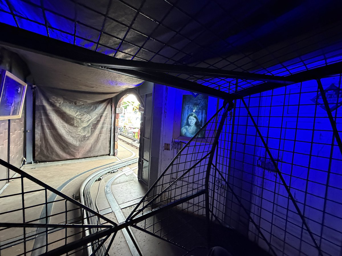 Attractions 360° tweet media