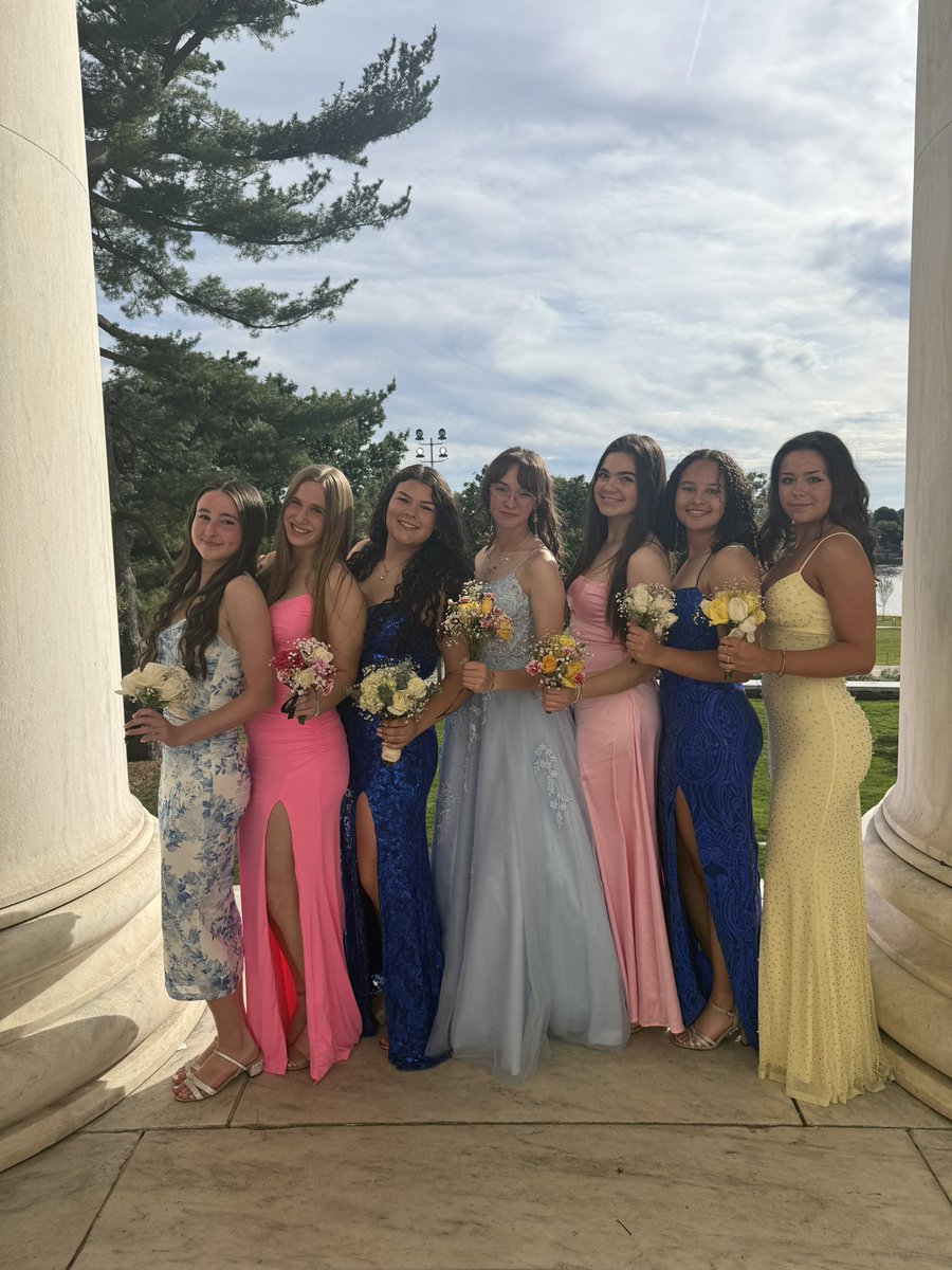 ThatPurpleTeam's tweet photo. Bruins 💜💛 at prom day https://t.co/V8FdnYtZAI
