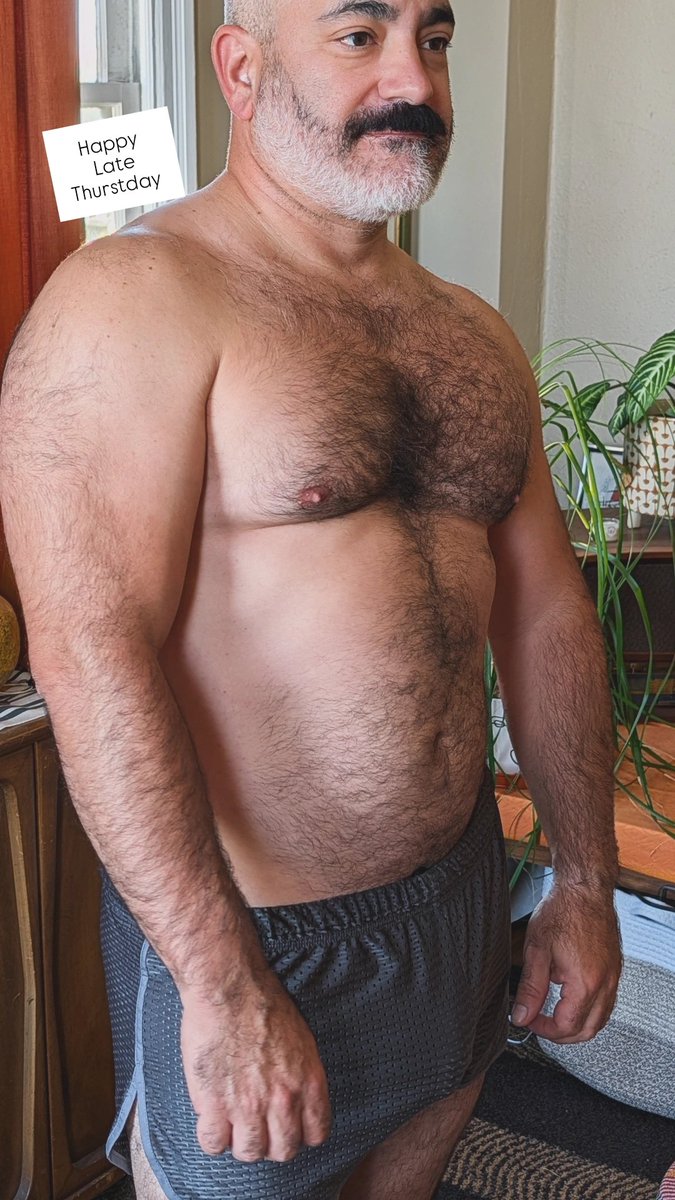 Fuzzz80's tweet photo. Little Nipple Friday https://t.co/9AroYz6LJb